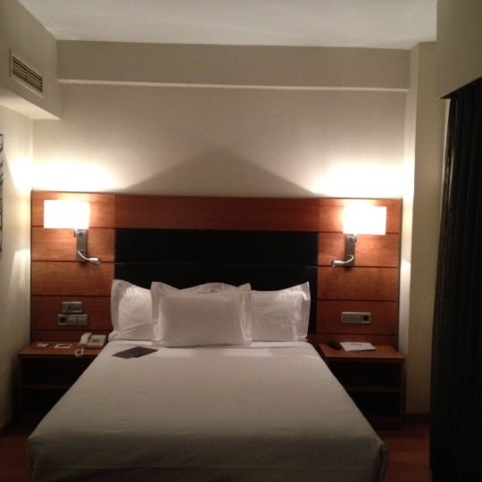 Foto tomada en AC Hotel by Marriott Carlton Madrid  por Leora C. el 4/6/2012