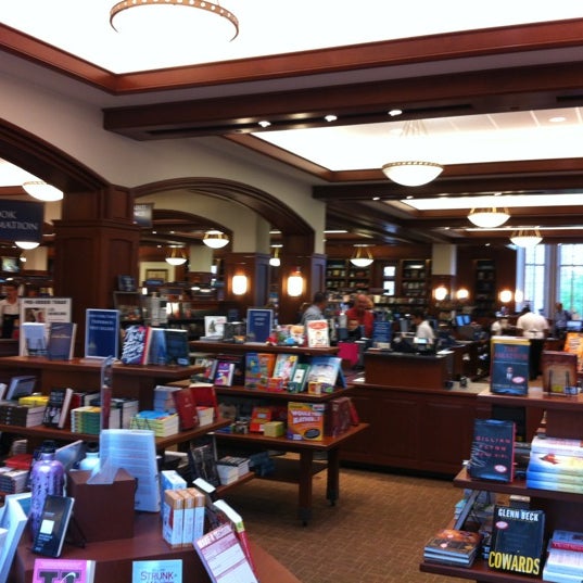 Photo taken at Hammes Notre Dame Bookstore by Russ W. on 8/13/2012