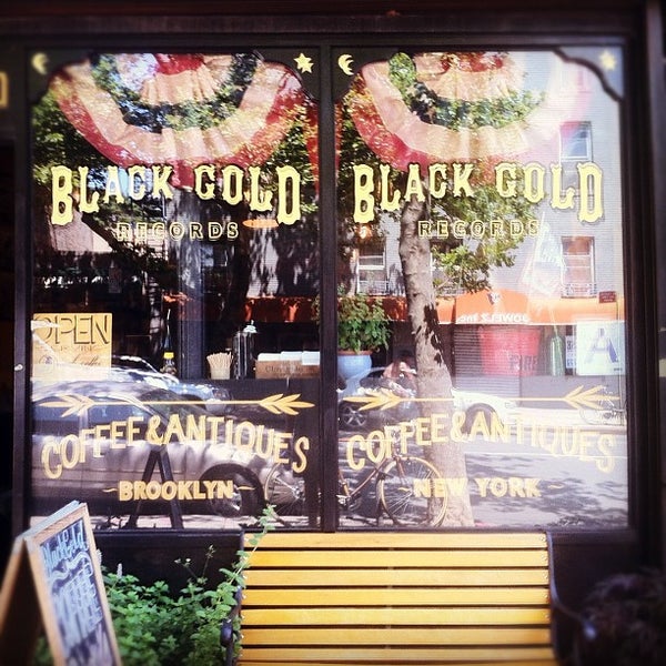 Photo taken at Black Gold Brooklyn by Mathias F. on 6/29/2012