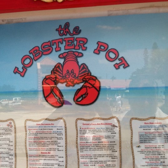 Снимок сделан в Lobster Pot Restaurant пользователем Cathy M. 5/20/2012