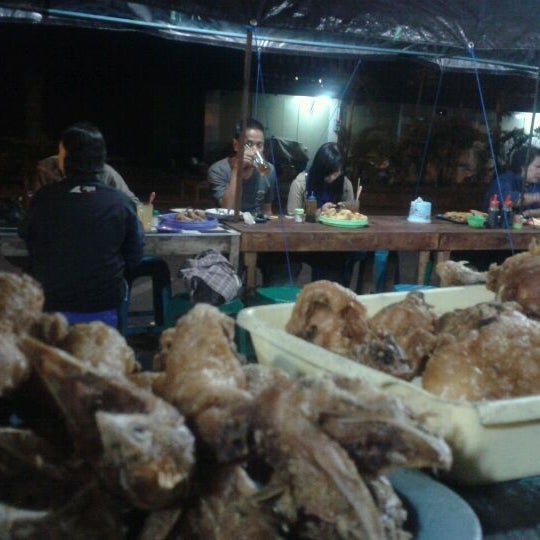 Fotos Bei Warung Makan Sederhana Mbak Senuk Indonesisches Restaurant