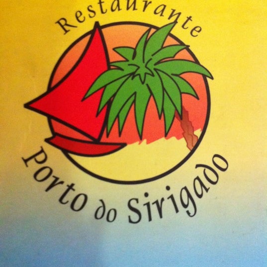 Foto diambil di Restaurante Porto do Sirigado oleh Carolina pada 2/12/2012