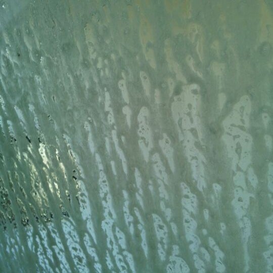 Foto tirada no(a) Express Car Wash por Lilly S. em 11/4/2011