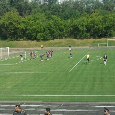 fotografii na stadion oktyabr