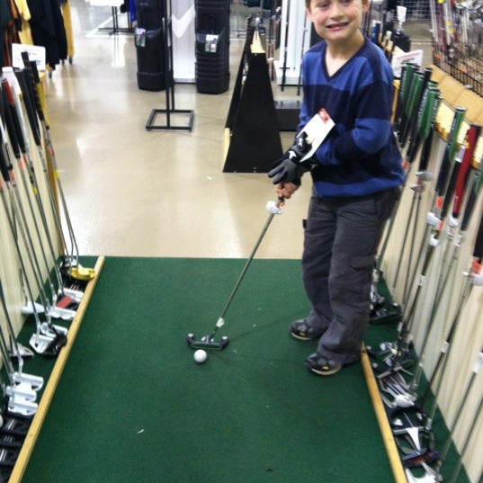 Dunham's Sports Sporting Goods Retail