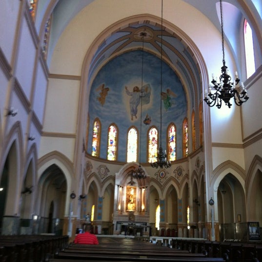 Igreja Nossa Senhora de Monte Serrat Pinheiros Lgo. dos Pinheiros
