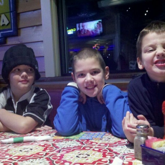 Photo taken at Chili&#39;s Grill &amp; Bar by Kevin B. on 1/8/2012