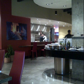 Снимок сделан в Pampa Brazilian Steakhouse пользователем Charles R. 10/20/2011