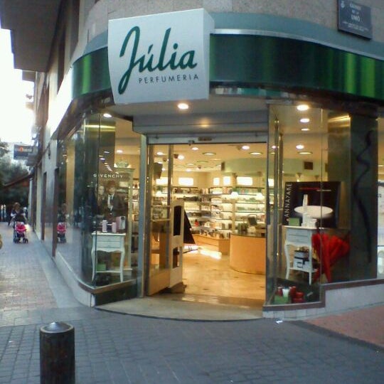 Perfumería Júlia | Terrassa - Perfume Shop in Terrassa