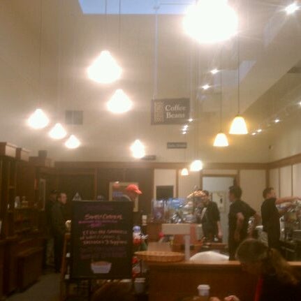 Photo taken at Peet&#39;s Coffee &amp; Tea by Kenny S. on 2/1/2012