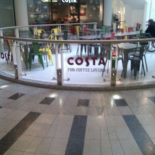 Costa Coffee Kingston upon Thames에서 커피숍일