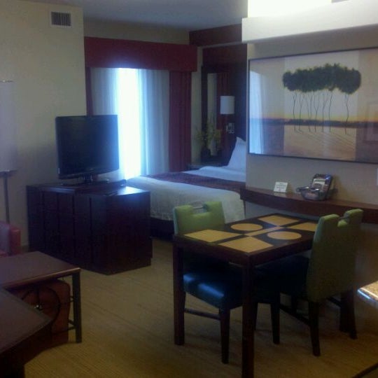 Photo taken at Residence Inn Baltimore Hunt Valley by Mike F. on 10/17/2011