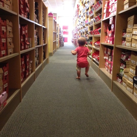 what stores sell stride rite