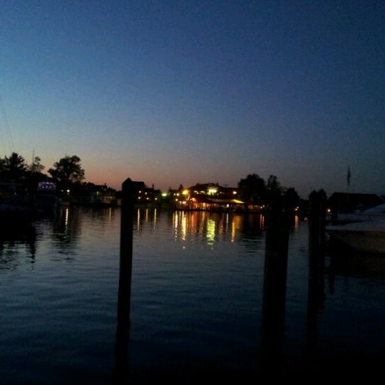 Photo taken at Foxy&#39;s Harbor Grille by Laura R. on 5/12/2012
