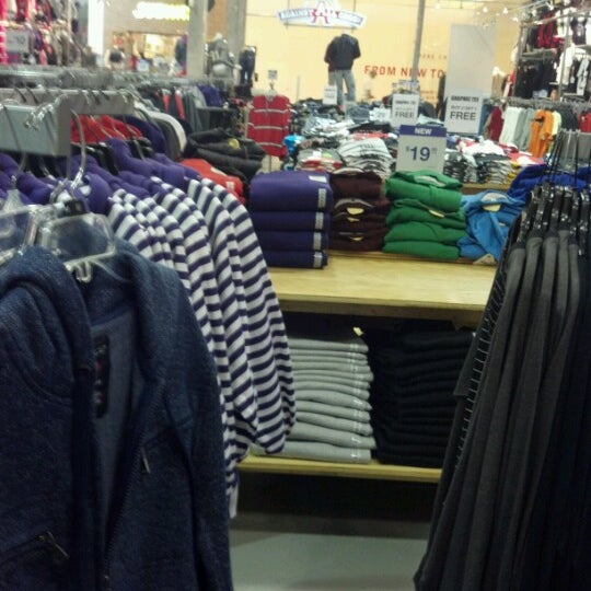 aao clothing store