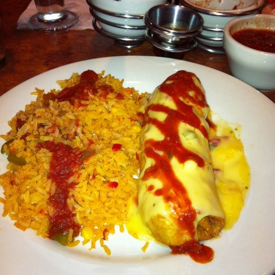 Снимок сделан в Abuelo&#39;s Mexican Restaurant пользователем Melanie B. 9/3/2011