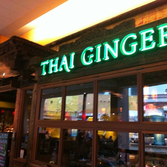 Photo taken at Thai Ginger Restaurant by Ruben P. on 5/19/2012