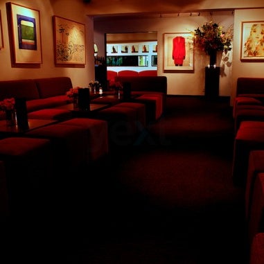 Foto diambil di Michael&#39;s Restaurant oleh Michael&#39;s pada 3/12/2012