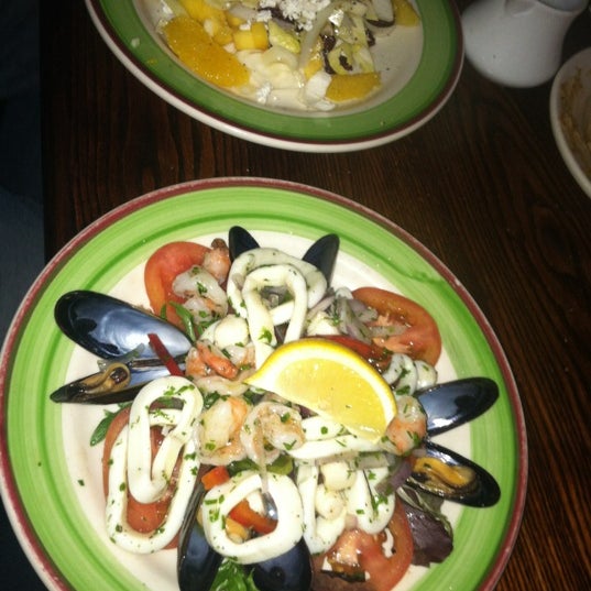 Photo taken at Cucina Di Pesce by Tracy Marie T. on 2/26/2012