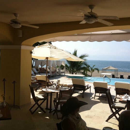 Photo taken at Ocean Club by HecTor D. on 11/12/2011