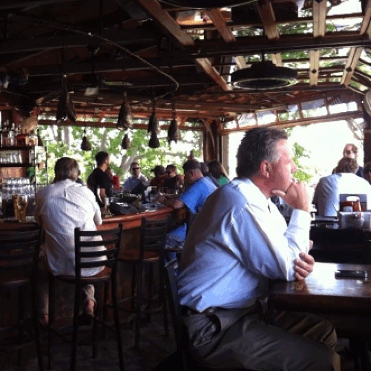 5/24/2012 tarihinde Dave D.ziyaretçi tarafından South Street Restaurant'de çekilen fotoğraf