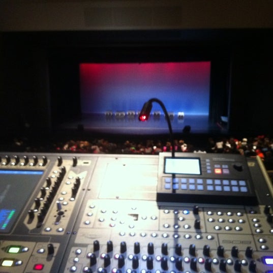 Photo prise au Henry County Performing Arts Center par Cameron R. le10/17/2011