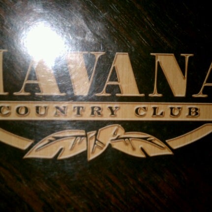 รูปภาพถ่ายที่ Havana Country Club โดย Carol B. เมื่อ 8/9/2012