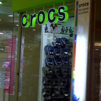 Paragon crocs shop