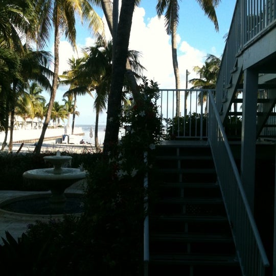 Foto tomada en La Mer Hotel &amp; Dewey House Key West  por Jeff B. el 9/29/2011