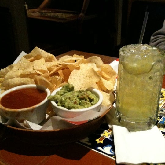 Photo taken at Chili&#39;s Grill &amp; Bar by Brianne R. on 3/31/2011