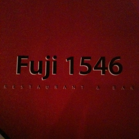 Photo prise au Fuji1546 Restaurant &amp; Bar par Jimmy L. le6/25/2011