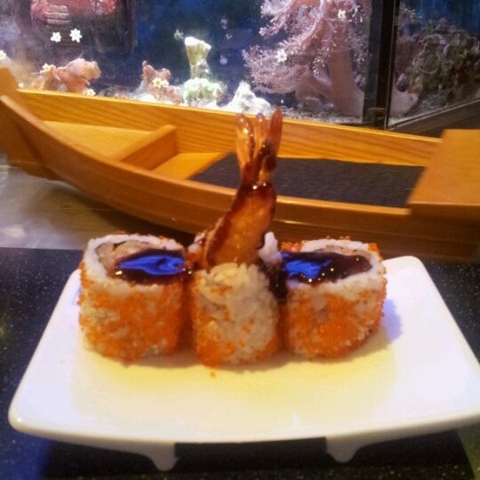 รูปภาพถ่ายที่ Ikesu Japanisches Restaurant โดย Meshari A. เมื่อ 7/4/2012