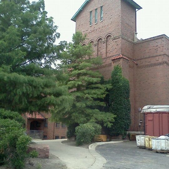 New Trier High School 385 Ave