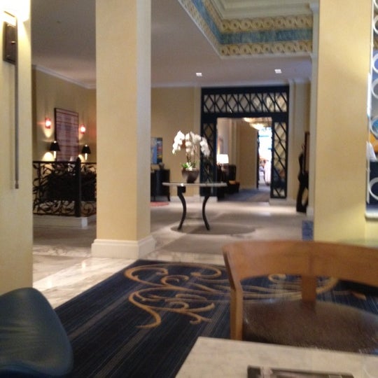 Das Foto wurde bei Kimpton Hotel Monaco Seattle von Dan H. am 7/19/2012 aufgenommen