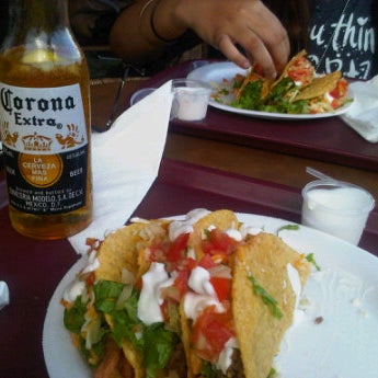 10/11/2011 tarihinde Tanya R.ziyaretçi tarafından Chilitos Mexican Restaurant'de çekilen fotoğraf