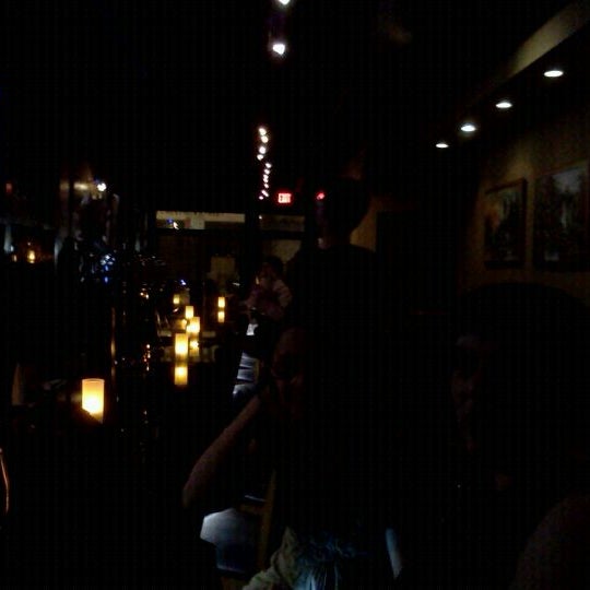 Foto tomada en 1518 Bar &amp; Grill  por Alex S. el 5/27/2012