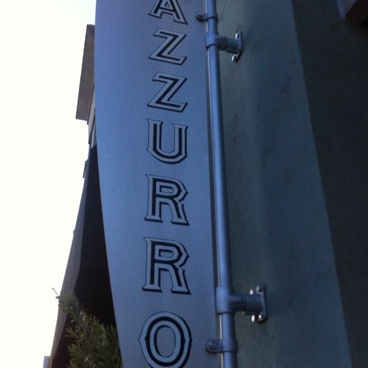 Photo taken at Azzurro Pizzeria e Enoteca by Barry C. on 5/24/2011