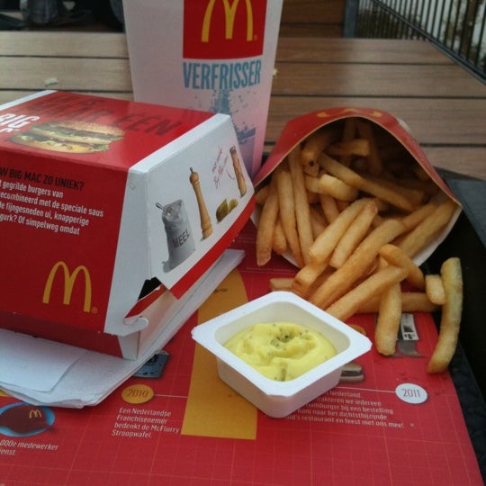 Photo taken at McDonald&#39;s by Hanneke S. on 9/2/2011