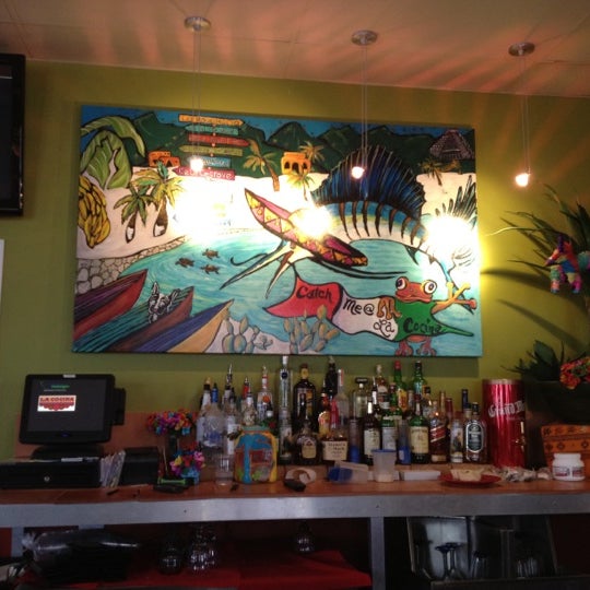 5/28/2012 tarihinde Jasmine L.ziyaretçi tarafından La Cocina Mexican Grill &amp; Bar'de çekilen fotoğraf