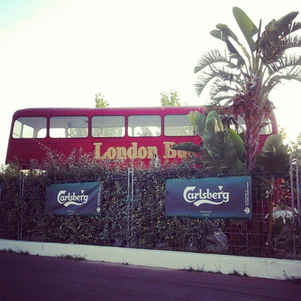 Паб де паб выборгское шоссе. Бар the bus астана. Bus pub. The bus астана клуб. The bus music pub астана.