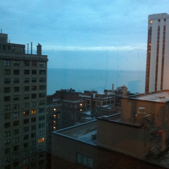 Photo taken at Hilton Chicago/Magnificent Mile Suites by Greg I. on 4/2/2011