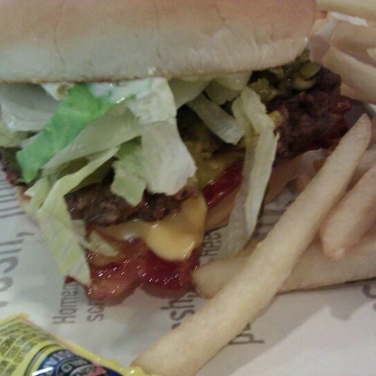 Photo taken at Fat Burger by Thomas H. on 7/23/2011