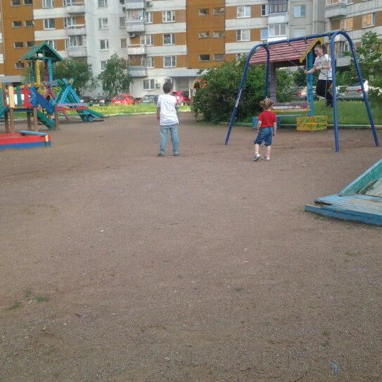 Дворик 15. Необычные дворики. Улица кешокова 55 нальчик. 3 двор. Сср).