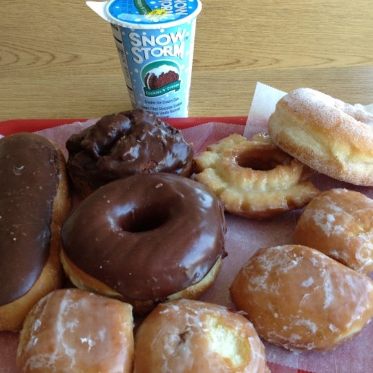 Photos at Chuck's Donuts 16 tips from 482 visitors