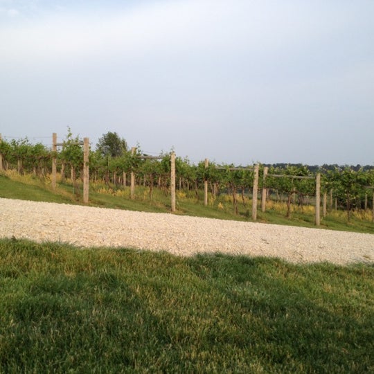 Das Foto wurde bei Madison County Winery von Mario L. am 5/27/2012 aufgenommen