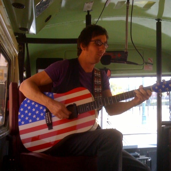 Foto diambil di Backbeat Tours oleh Memphis Travel pada 2/1/2012