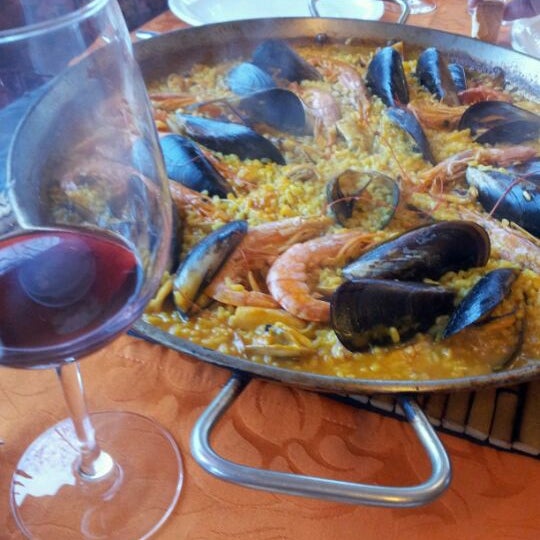 Снимок сделан в Restaurante Quinta de Cavia пользователем Cristina I. 12/11/2011