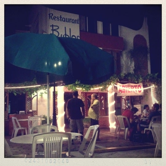 8/28/2012 tarihinde Frank M.ziyaretçi tarafından Restaurant Byblos - Comida y Tacos Arabes'de çekilen fotoğraf