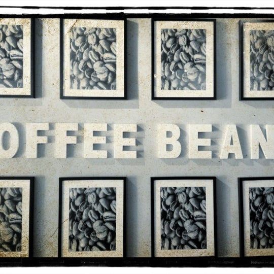 Juice and Java Café in Toronto