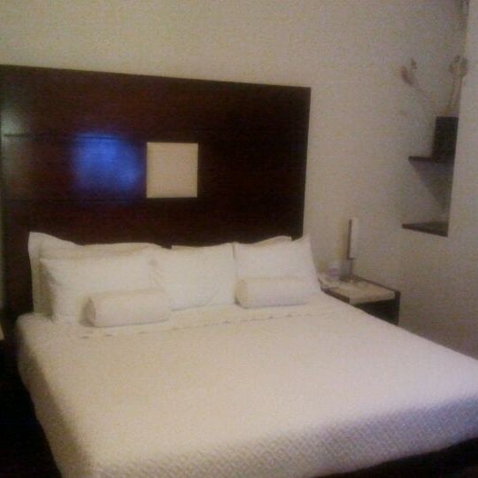 Excelente hotel. Algo caro, pero lo vale: muy buen servicio, tranquilidad, limpieza y muy cómodo y bonito.Excelente ubicación además, a unos pasos de la plaza principal.